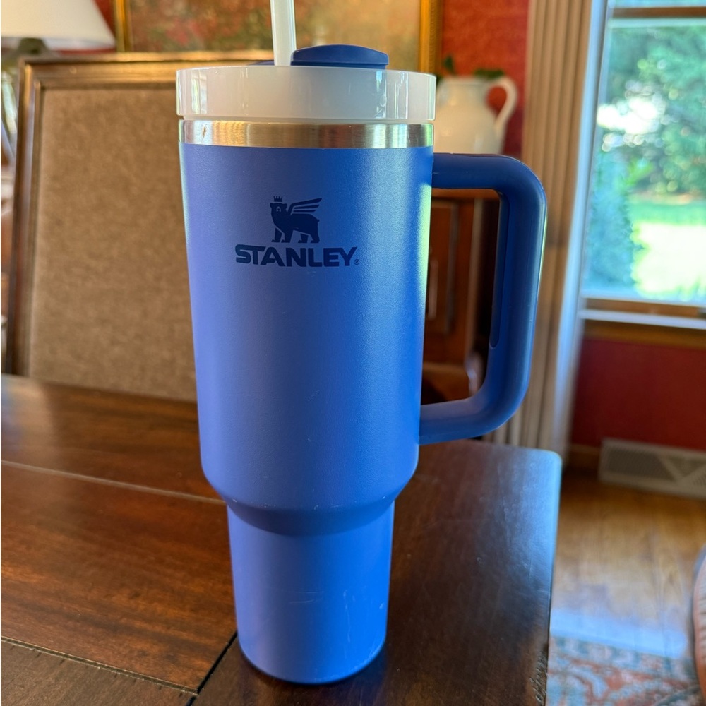 Stanley 40 oz Blue Tumbler with Handle